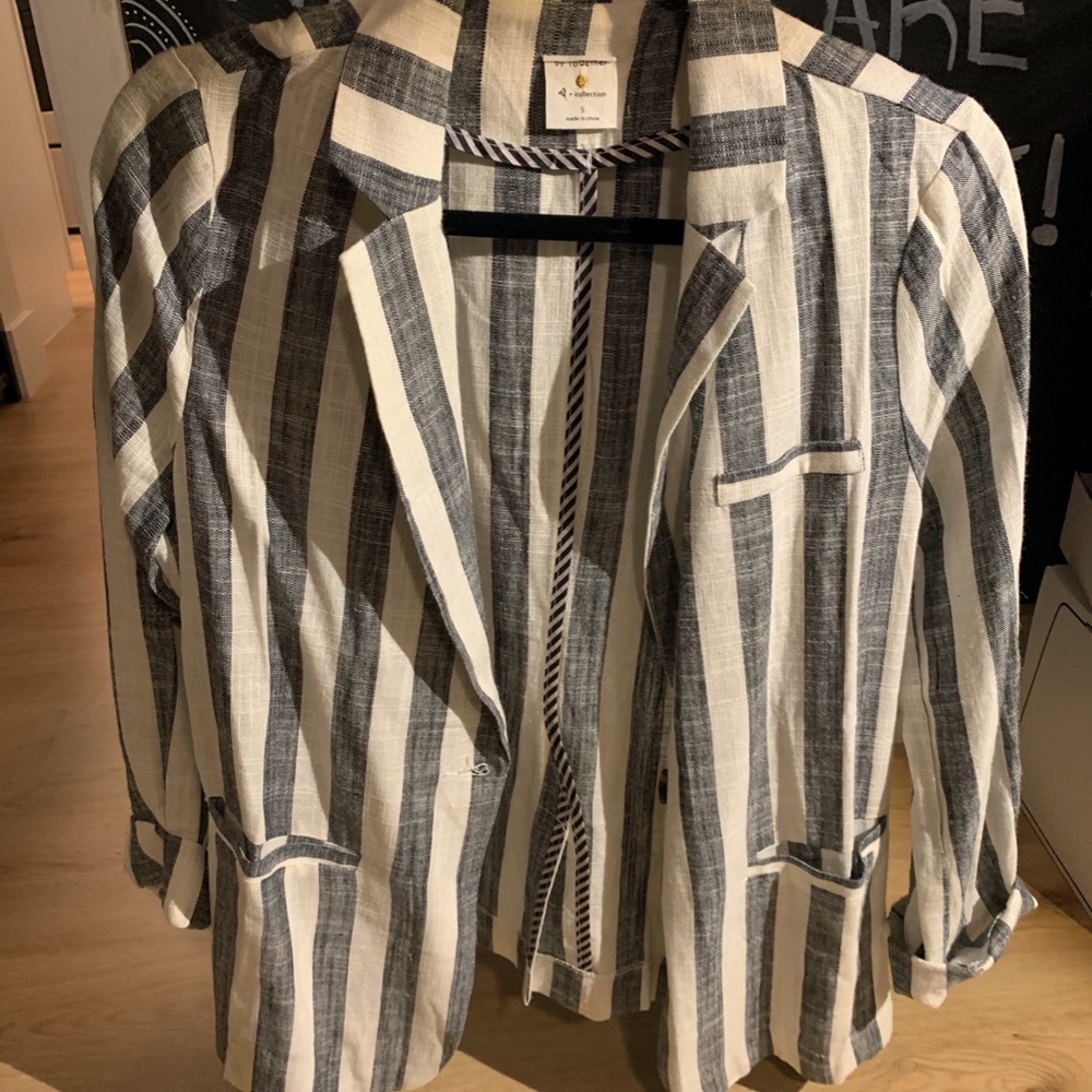 Light Weight Stripped Blazer